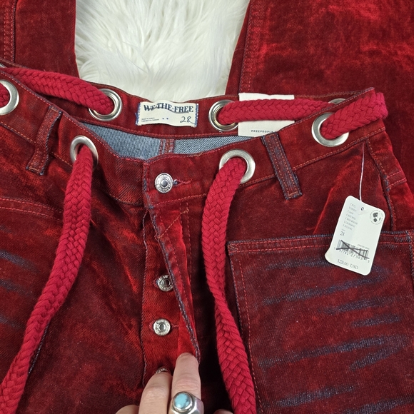 We The Free RARE Red Rio Flocked Moxie Barrel Jeans 28 - Picture 14 of 14